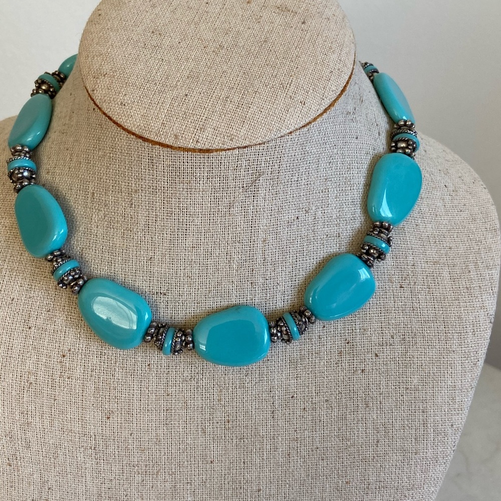 Turquoise Beaded Necklace with Silver Accents